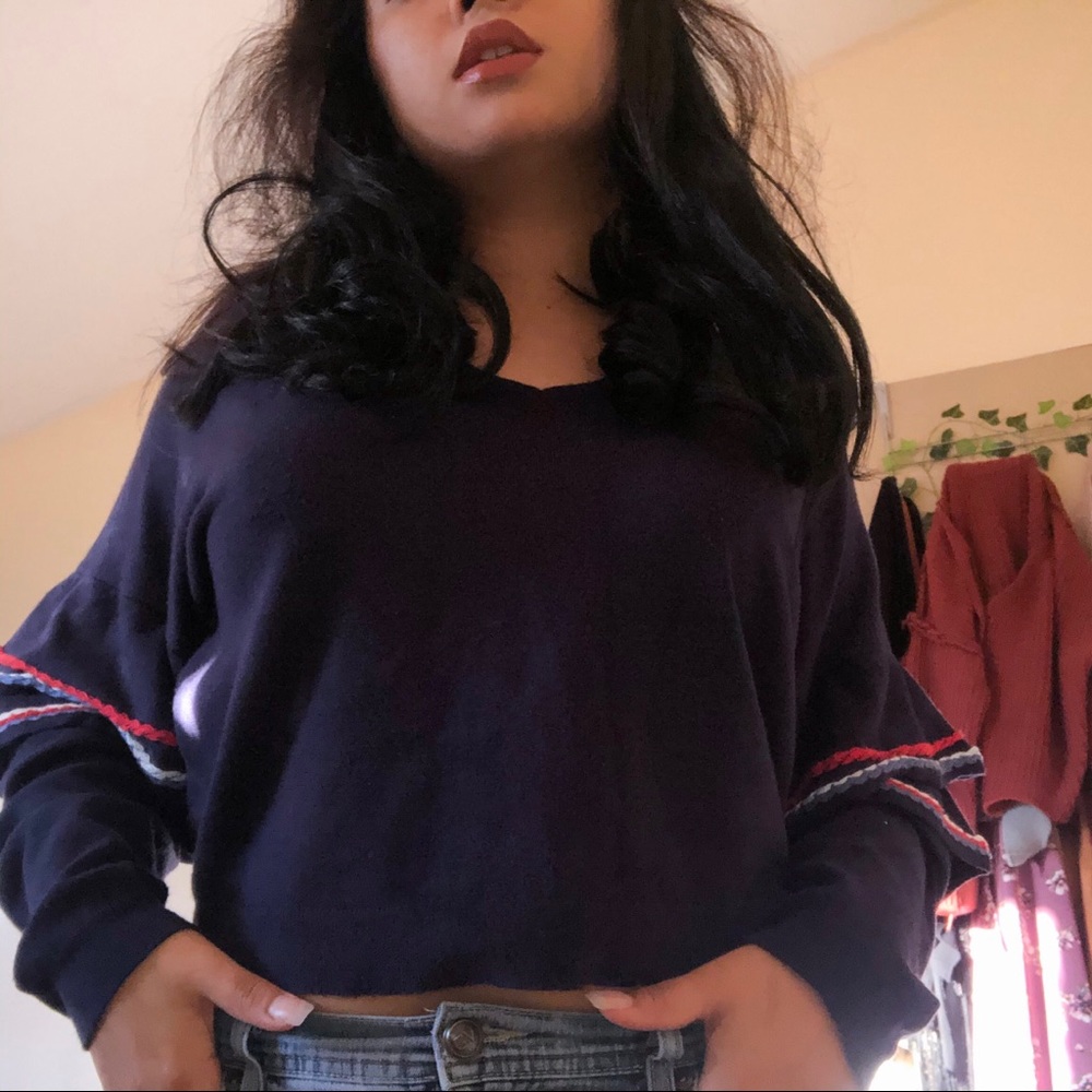 Navy Ruffled top - Picture 3 of 3